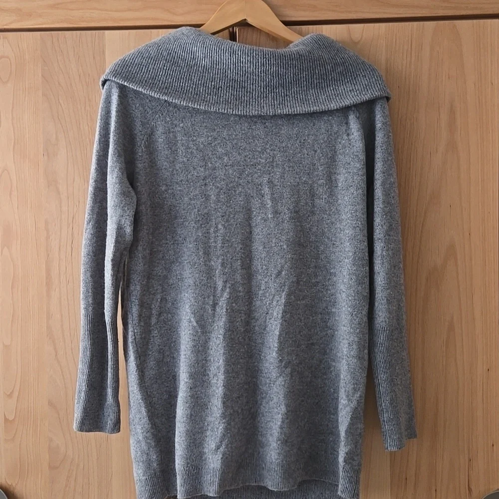 Saks Fifth Avenue Jumbo Cowlneck, Off The Shoulder 100% Cashmere Sweater, M, VGC